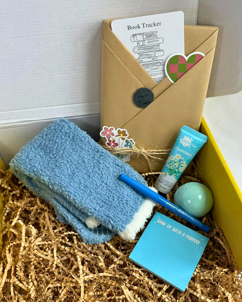 Summer Reading Gift Book Lover Vacation Set Beach Reading Surprise Box Spa Bundle Beach Relaxation Kit Beach Day Reading Summer Box Travel