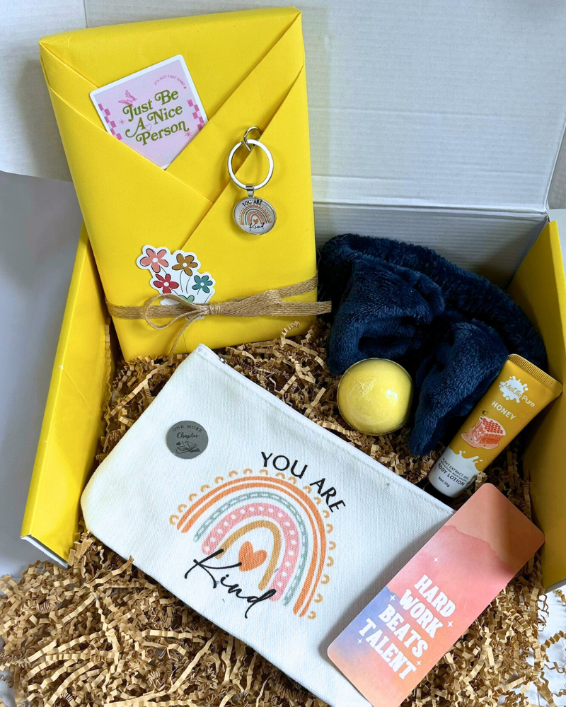 Vacation Reading Box Gift Set Beach Reading Relaxation Package Summer Vacation Book Lover Surprise Box Bath Bomb Spa Gift Beach Day Reading